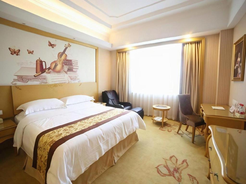 Vienna International Hotel Shanghai Pujiang Экстерьер фото