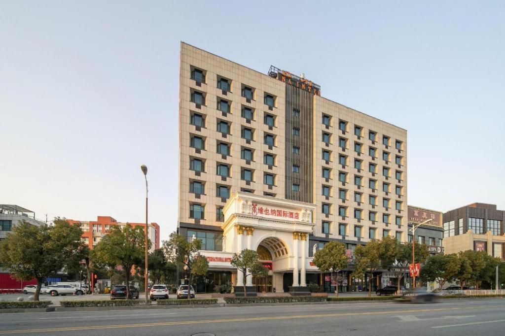 Vienna International Hotel Shanghai Pujiang Экстерьер фото