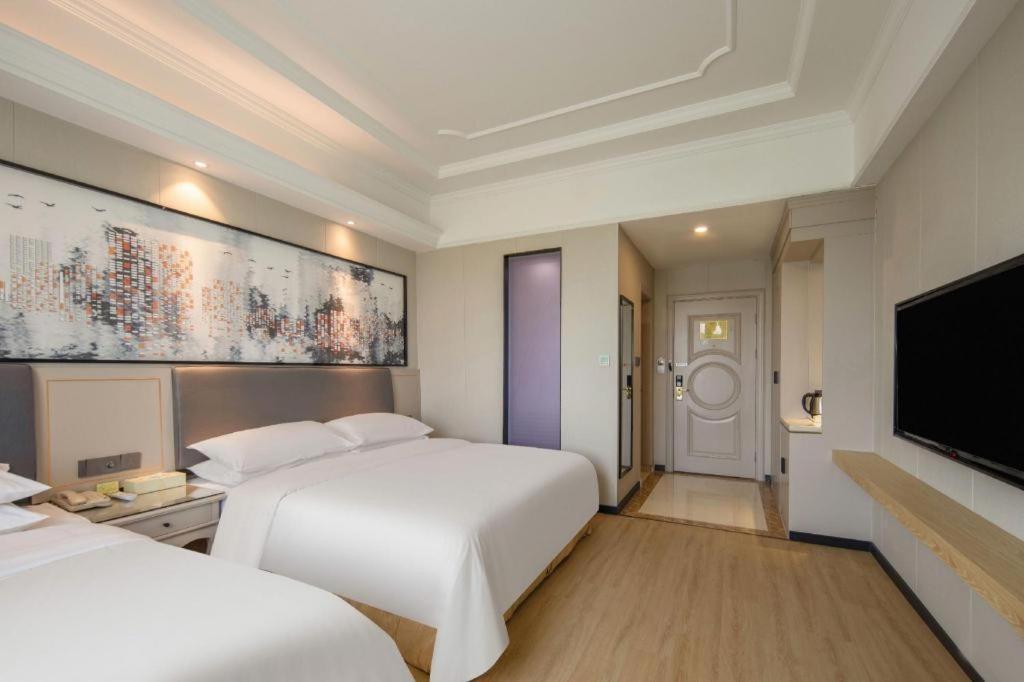 Vienna International Hotel Shanghai Pujiang Экстерьер фото